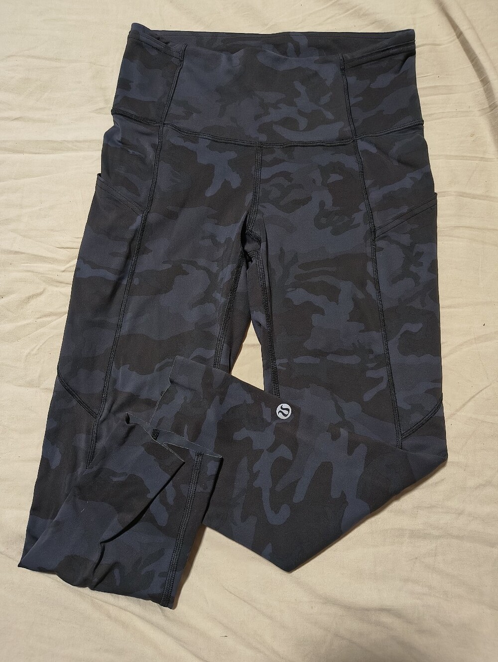 lululemon Athletica Black & Charcoal Camo High-Rise Leggings